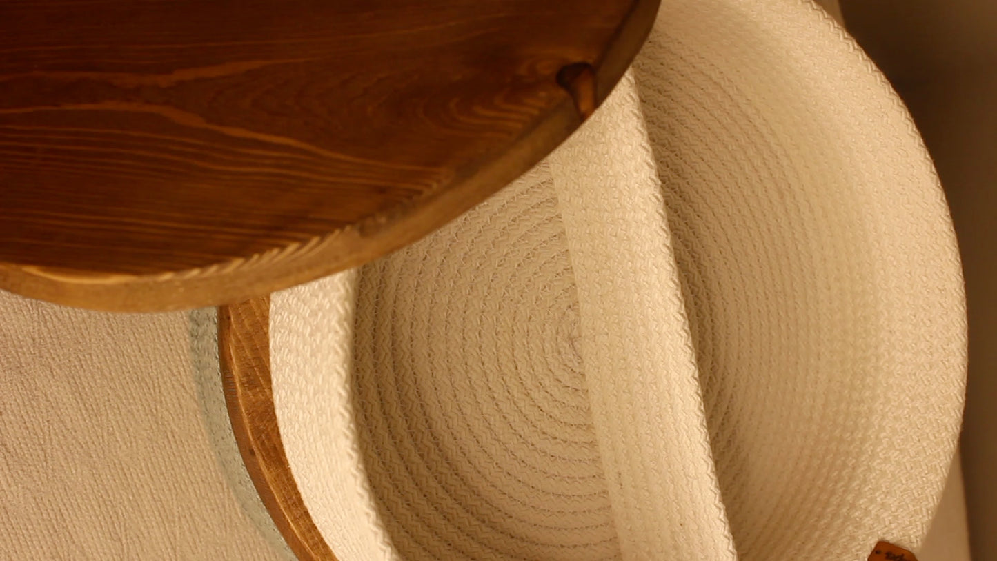 Set of 2 baskets with wood lid