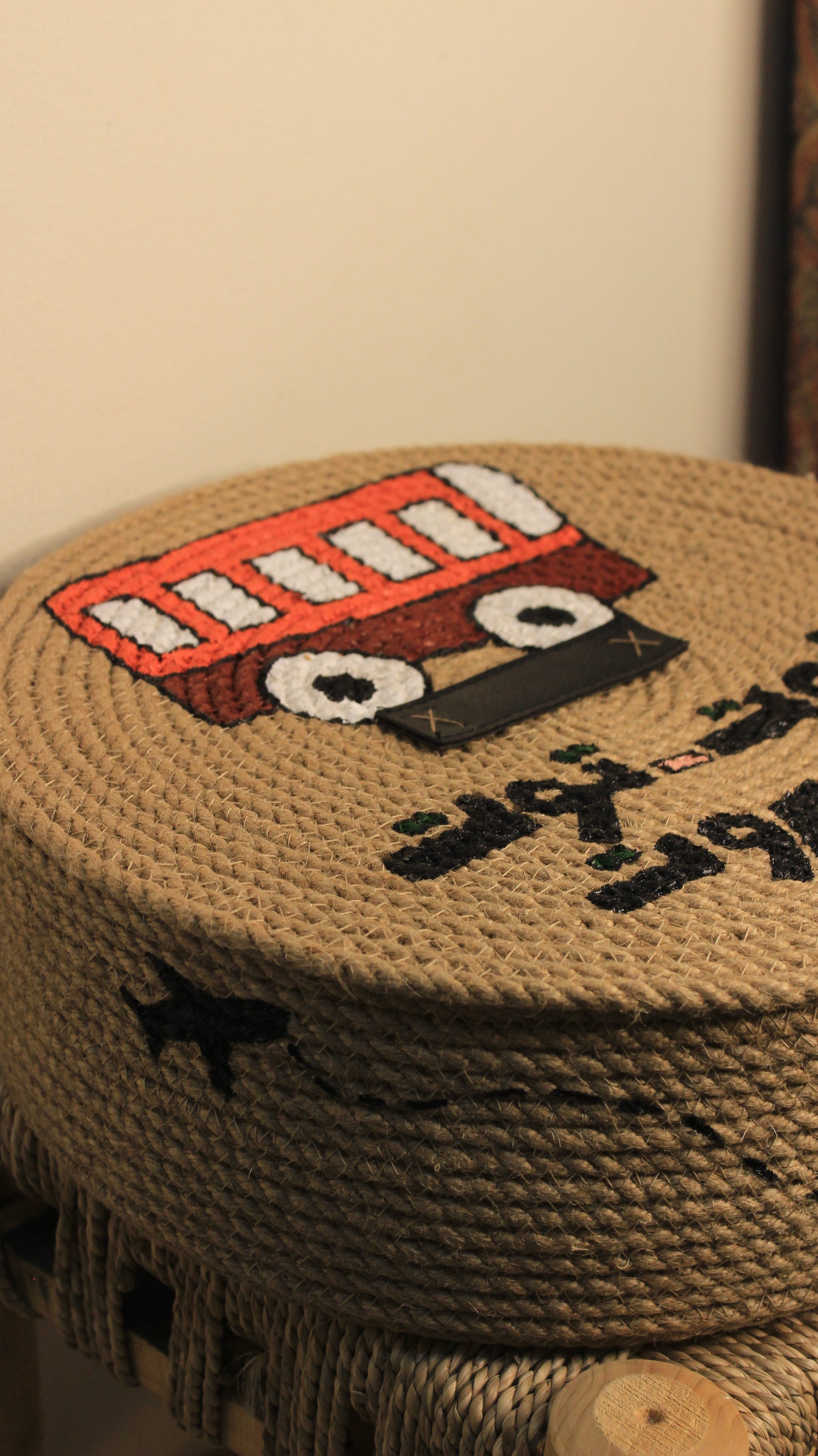 Lebasnese basket  with lid