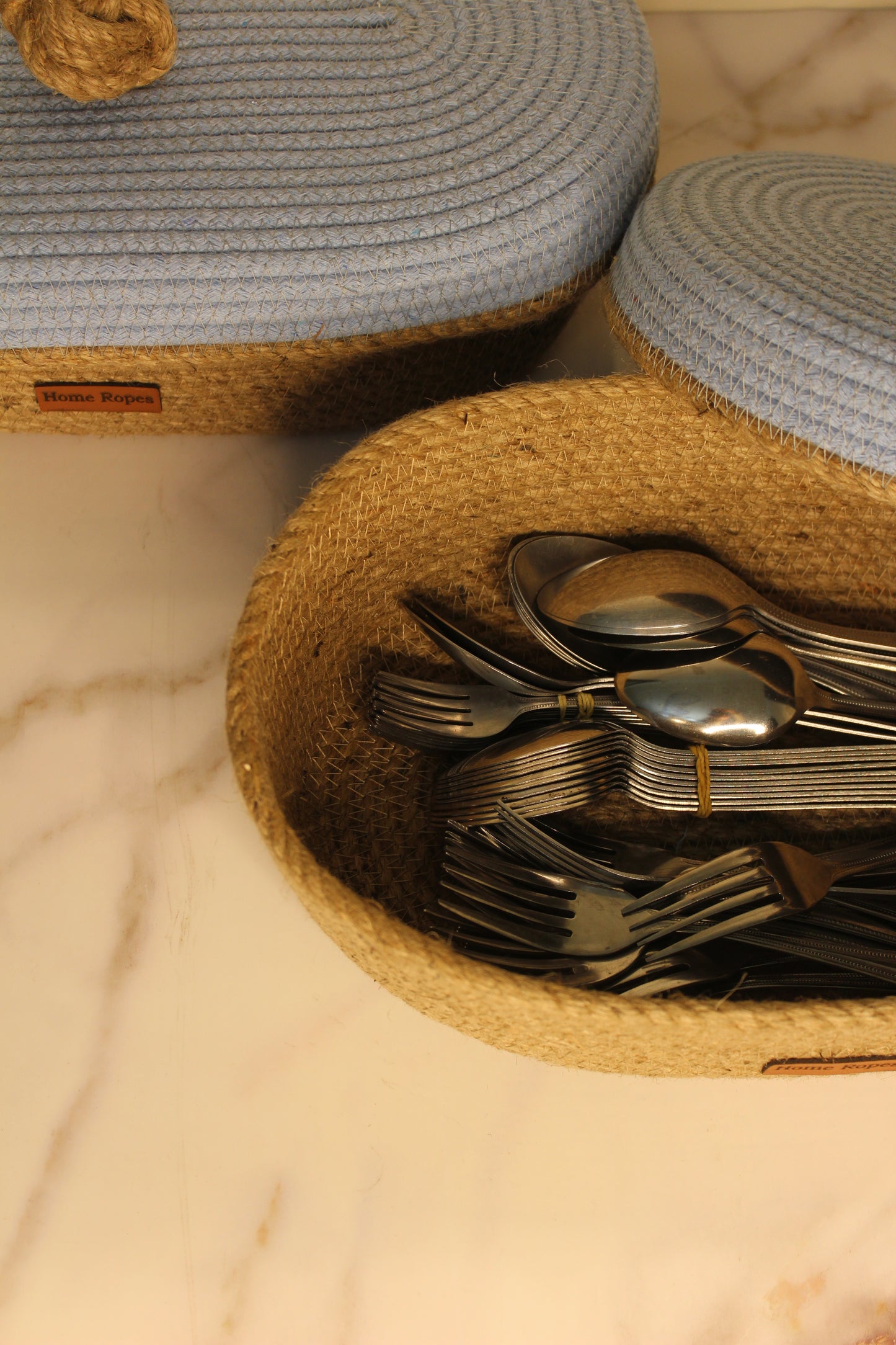 set of 2 oval baskets with lid