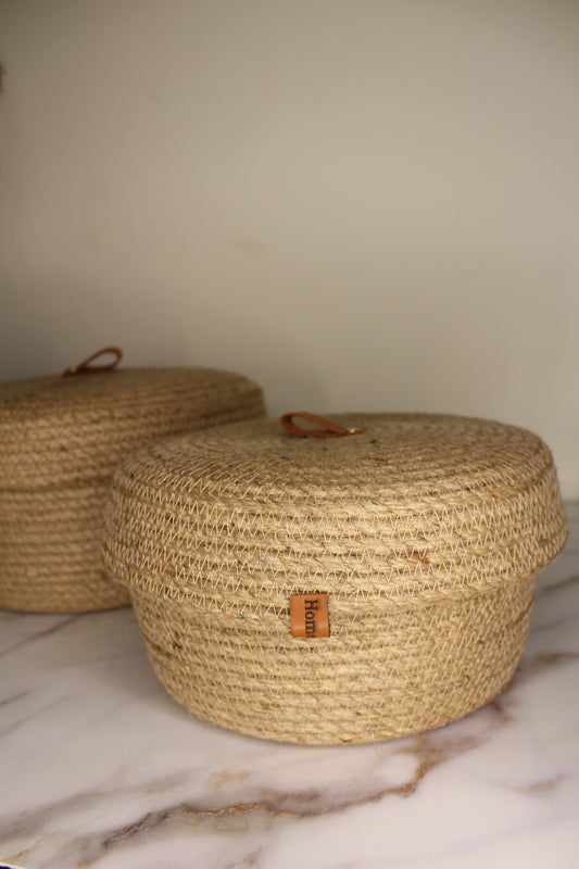 Set of 2 baskets with lid