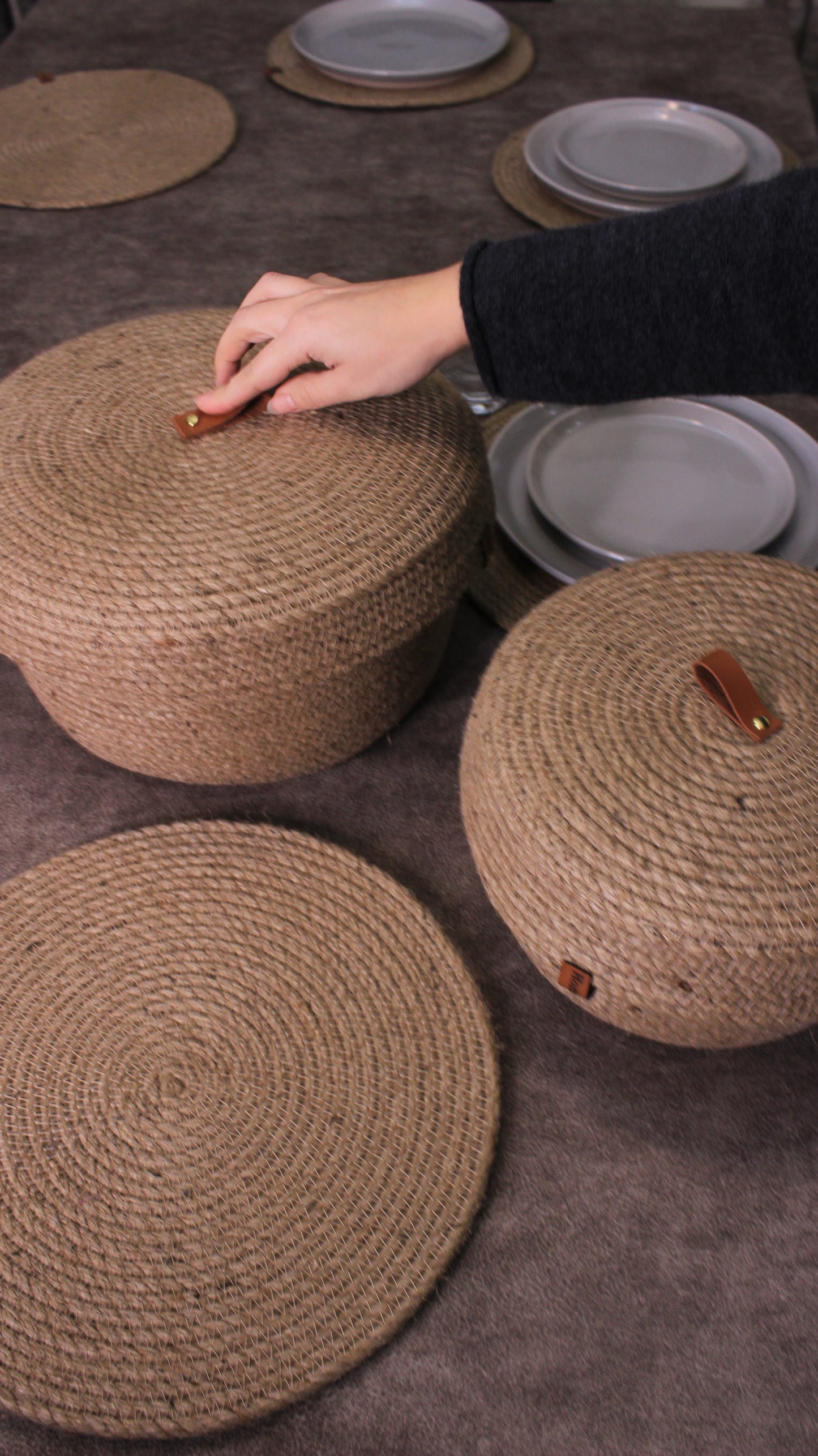 Set of 2 baskets with lid