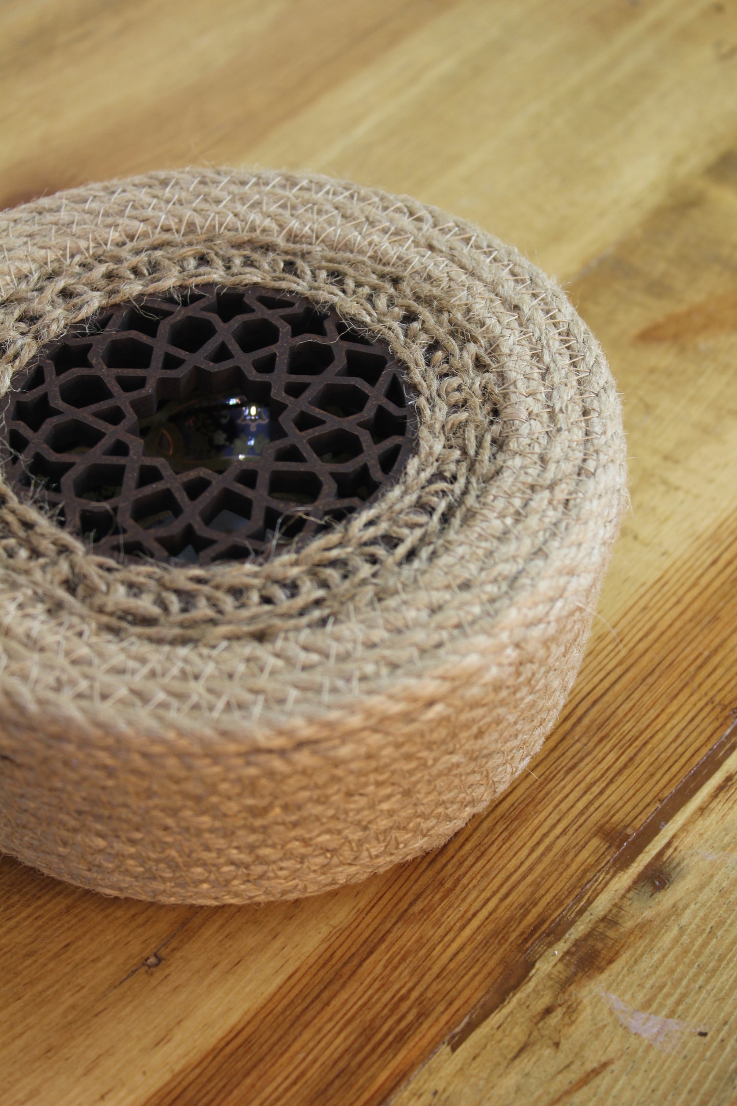 The Bakhour Holder