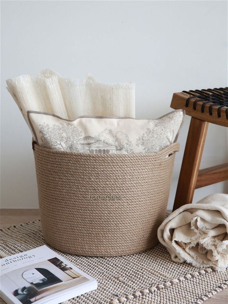 Deep round organizer