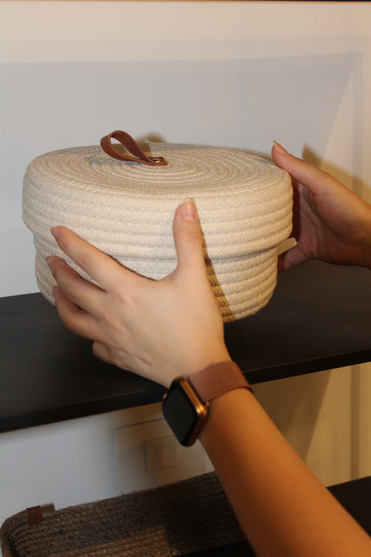 Basket with lid